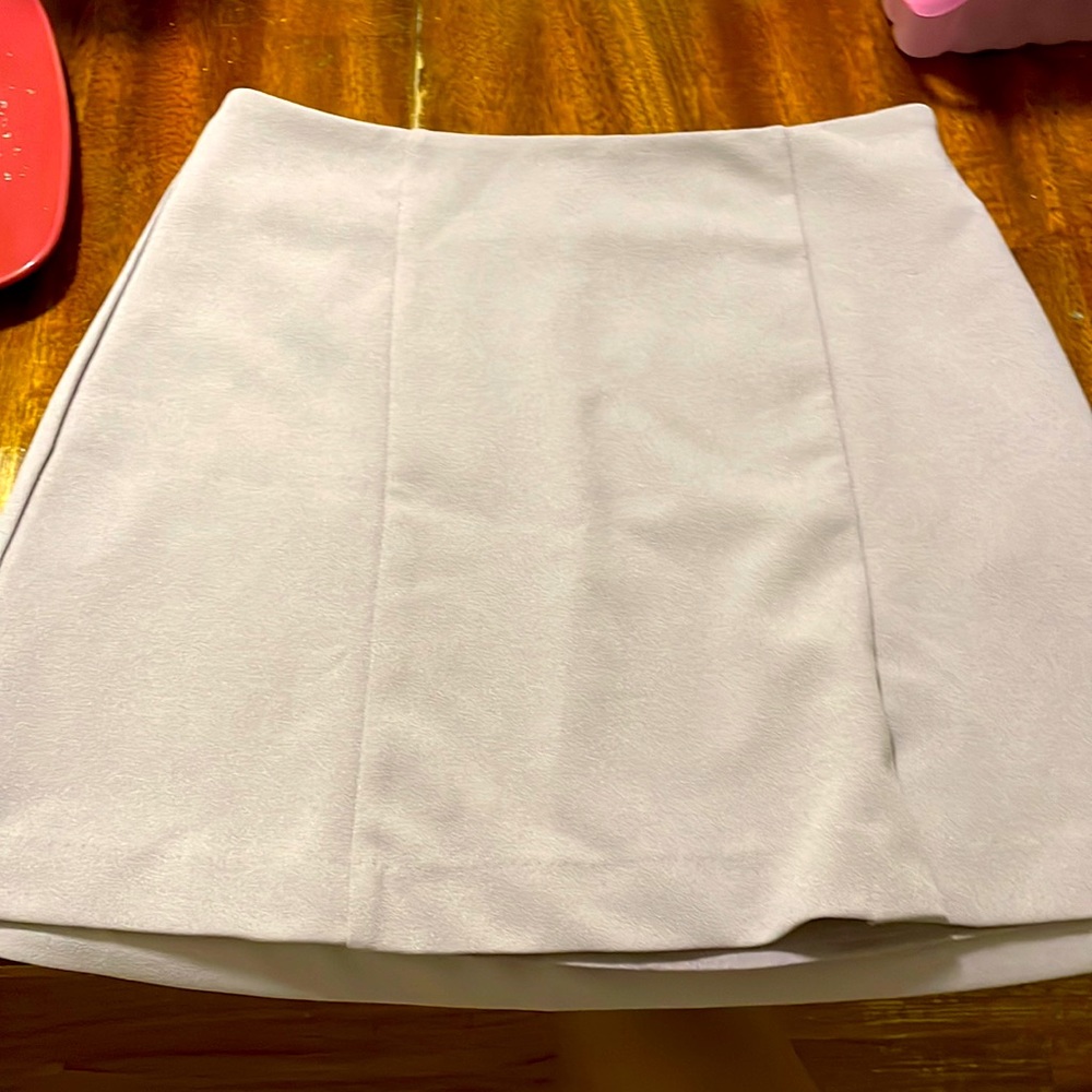 Cute skirt to style mini skirt